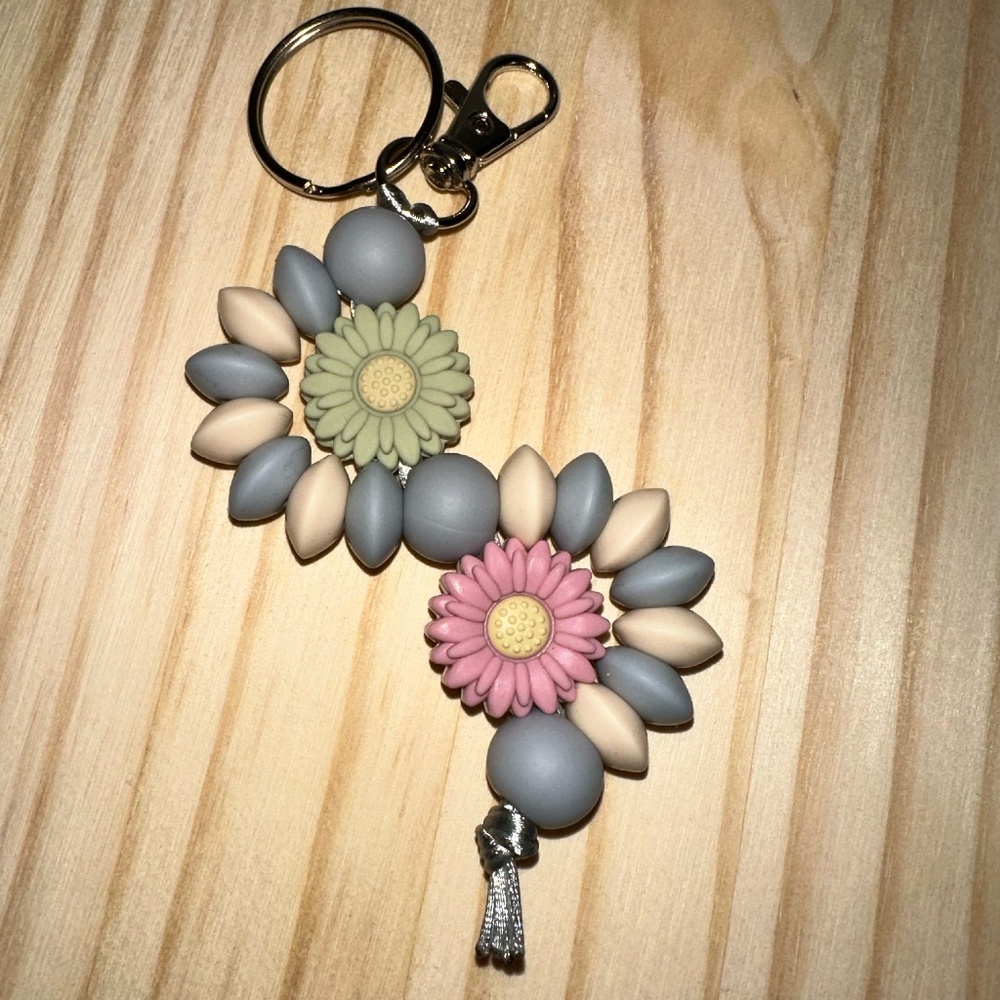 Double Flower Silicone Beaded Keychain